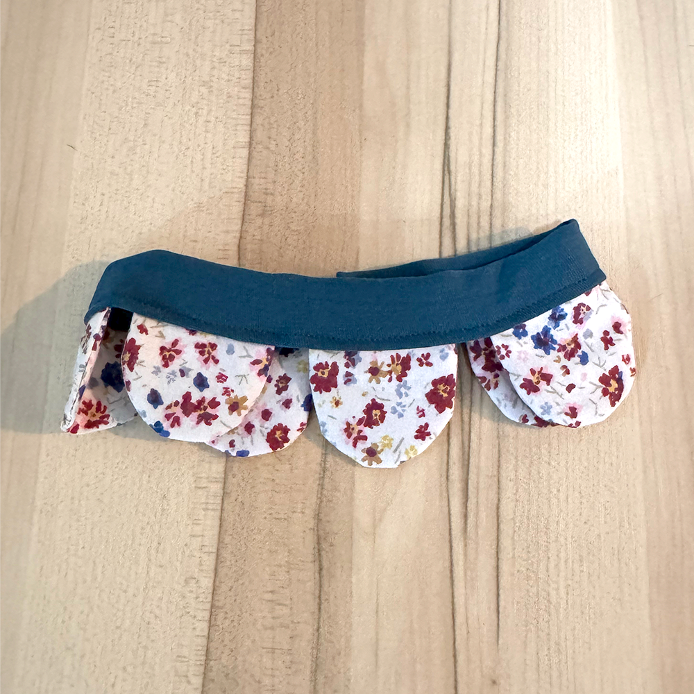 Collar Petunias y Bigotes